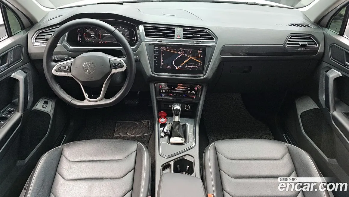 Volkswagen Tiguan — фото 8