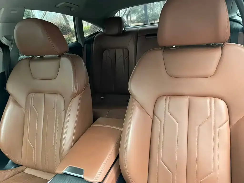 Audi A7 2021 из CN, фото 10