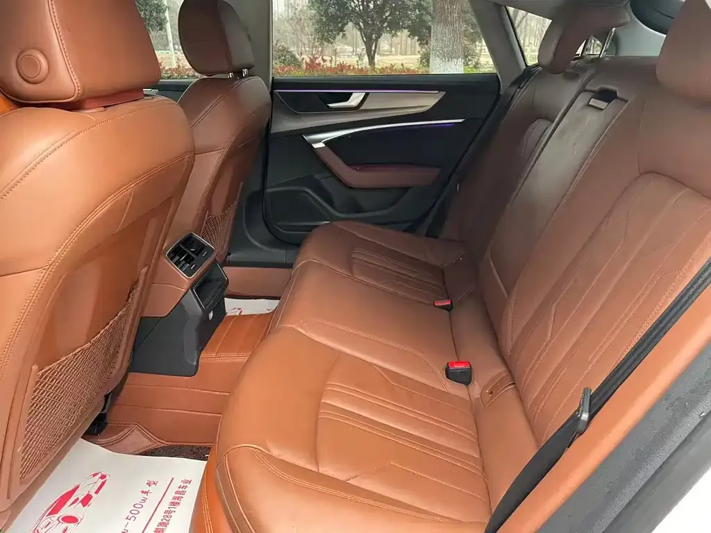Audi A7 2021 из CN, фото 6