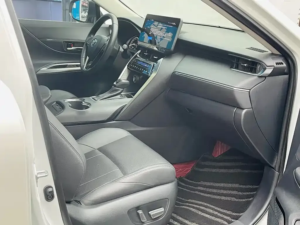 Toyota Harrier — фото 8