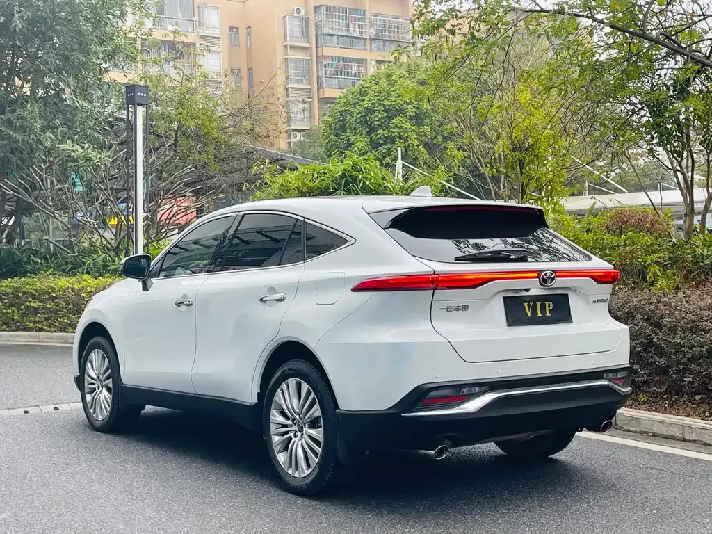 Toyota Harrier — фото 10