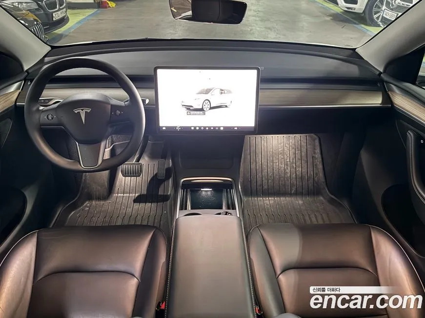 Tesla Model Y — фото 10