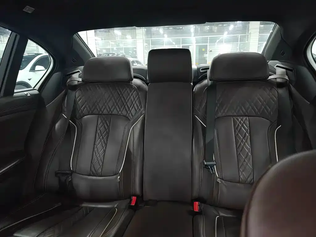 BMW 7 Series 2021 из CN, фото 4