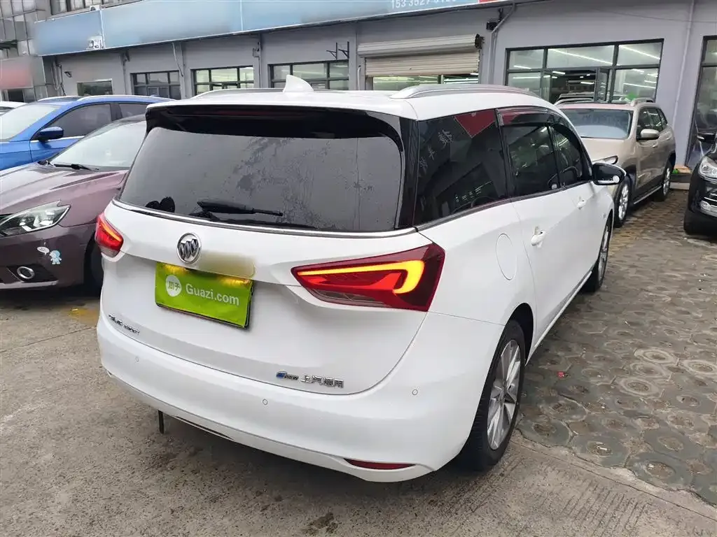 Buick GL6 2023 из CN, фото 3