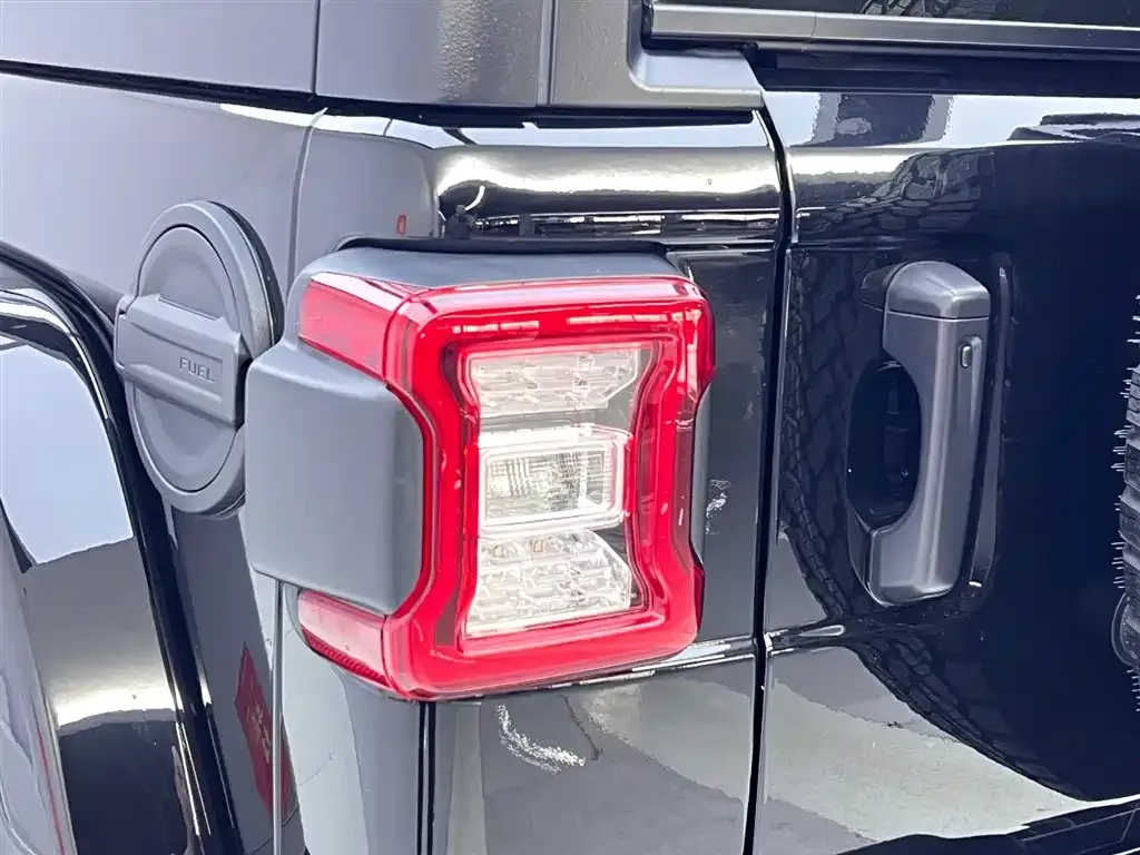 Jeep Wrangler 2024 из CN, фото 10