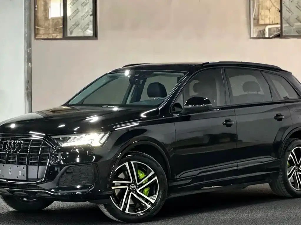 Audi Q7 2024 из CN, фото 1