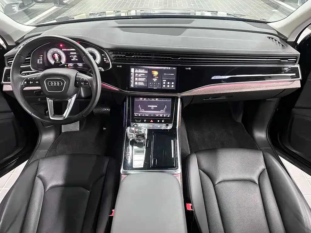 Audi Q7 2024 из CN, фото 10