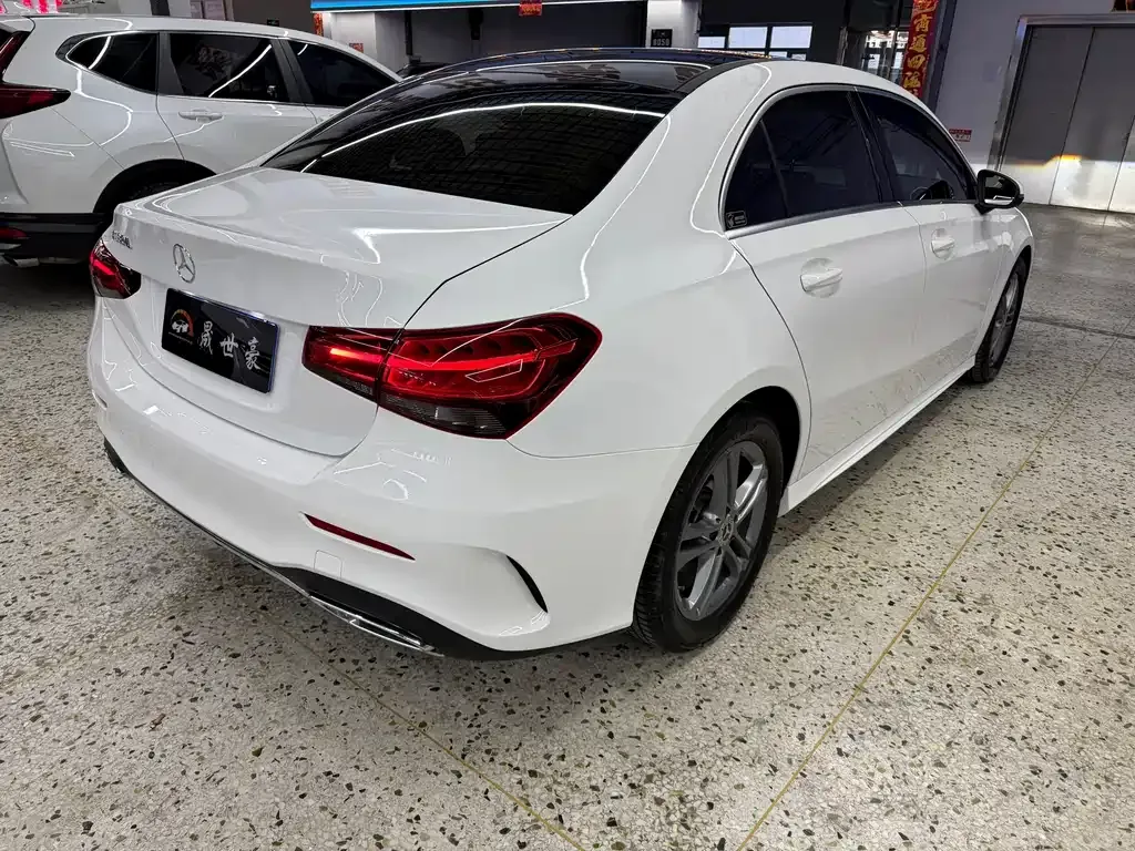 Mercedes-Benz A-Class — фото 10