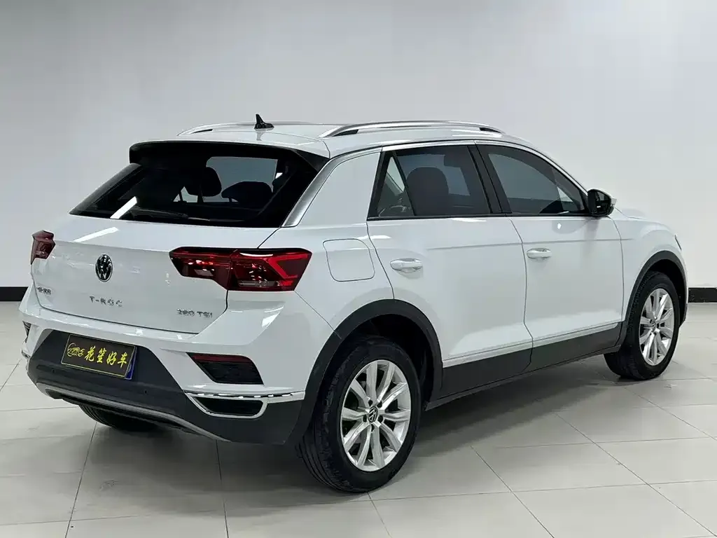Volkswagen T-Roc 2023 из CN, фото 3