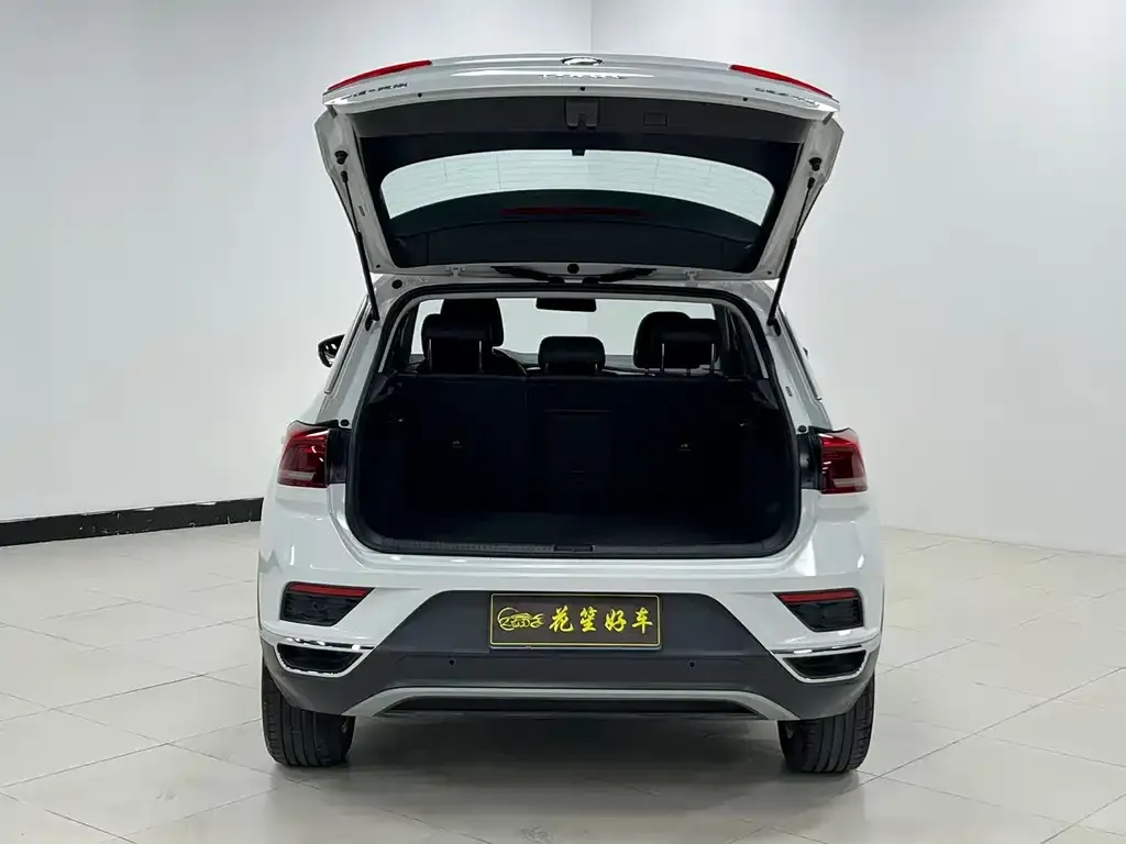 Volkswagen T-Roc 2023 из CN, фото 4
