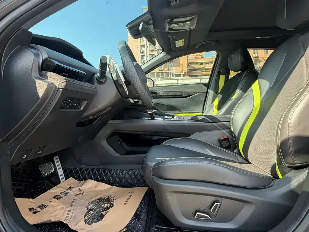 Changan UNI-V 2023 из CN, фото 3