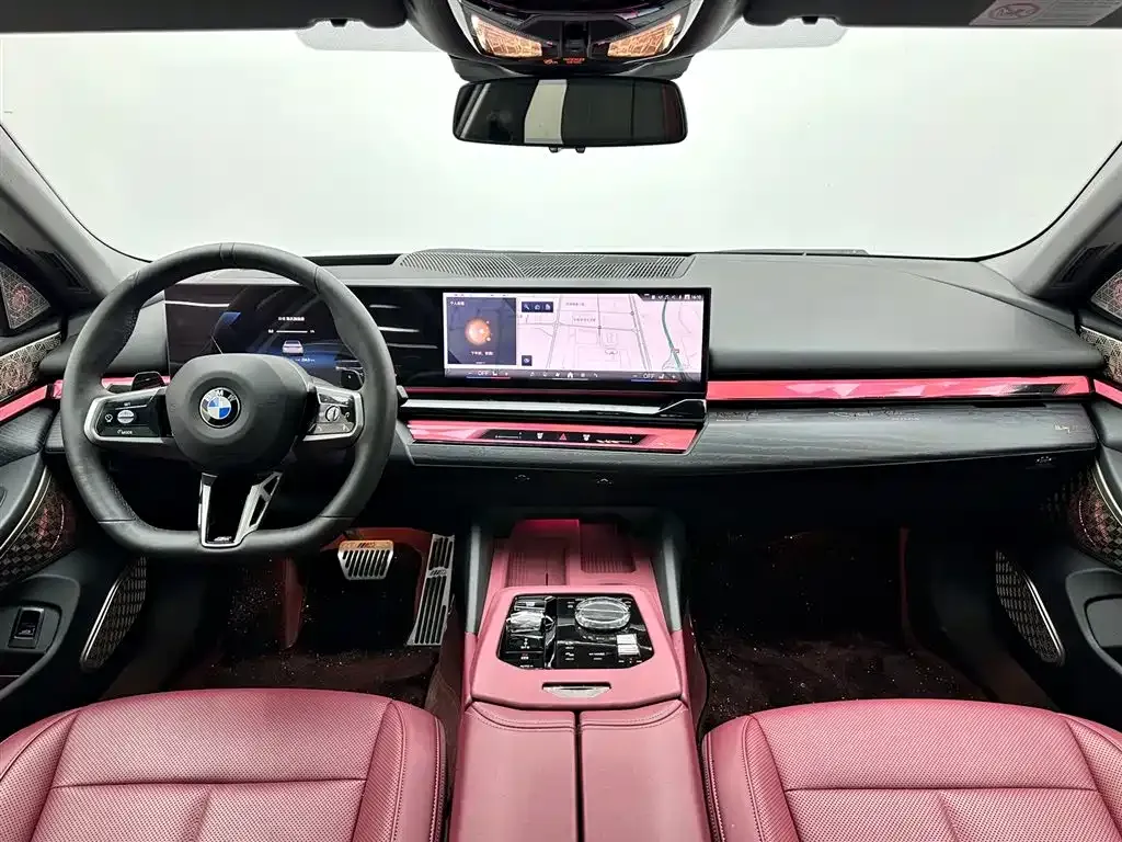 BMW 5 Series 2024 из CN, фото 10