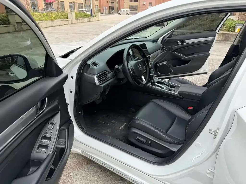 Honda Accord 2022 из CN, фото 5