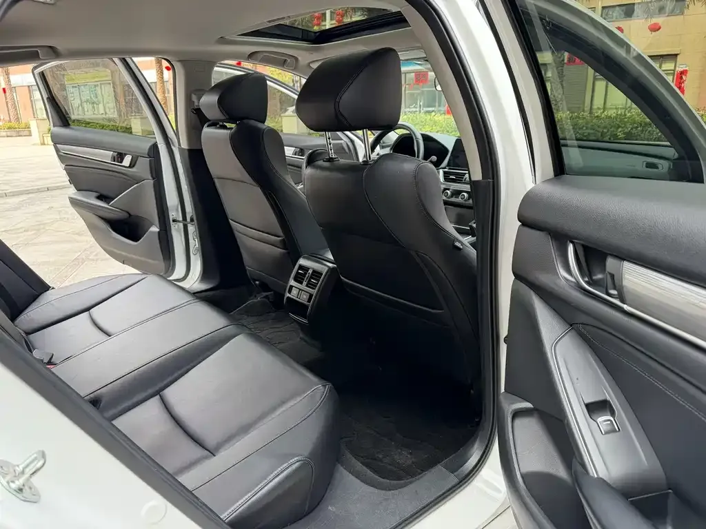 Honda Accord 2022 из CN, фото 2