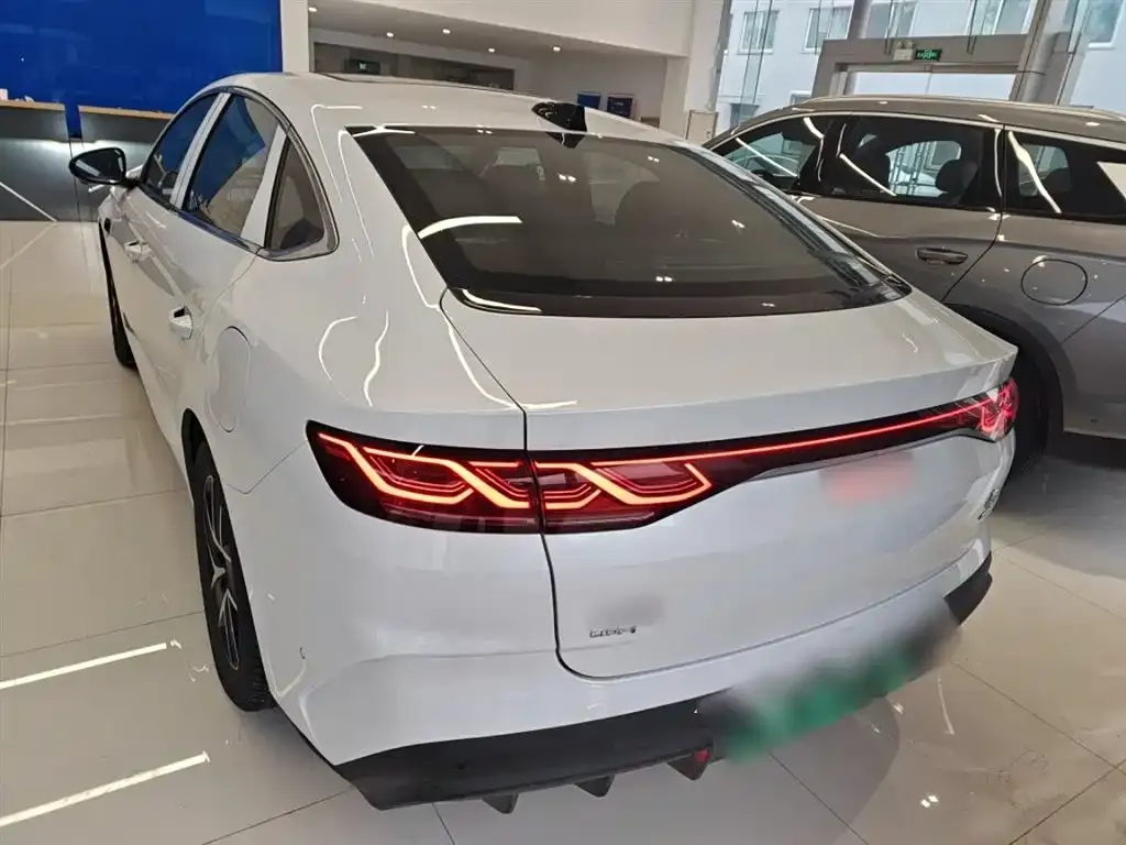BYD Qin L — фото 10