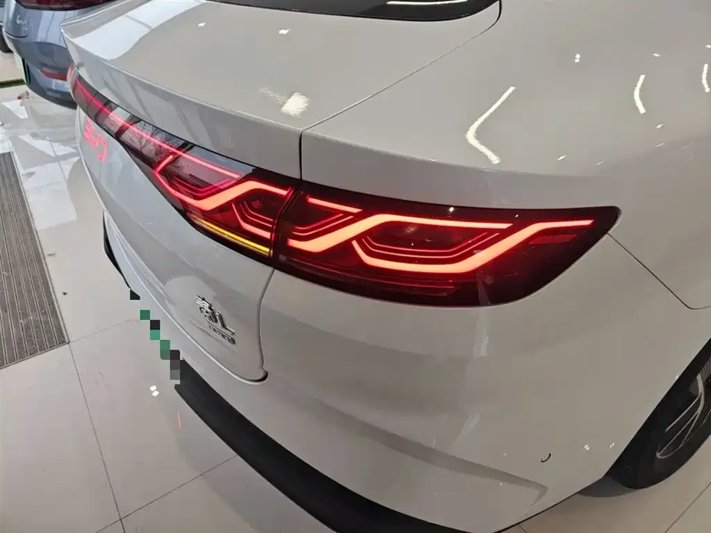 BYD Qin L — фото 3