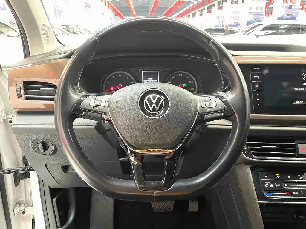 Volkswagen Tharu — фото 10