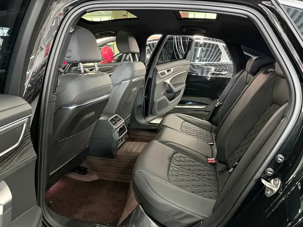 Audi A6L 2024 из CN, фото 9