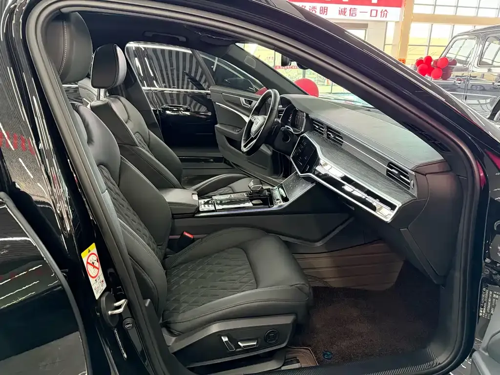 Audi A6L 2024 из CN, фото 10