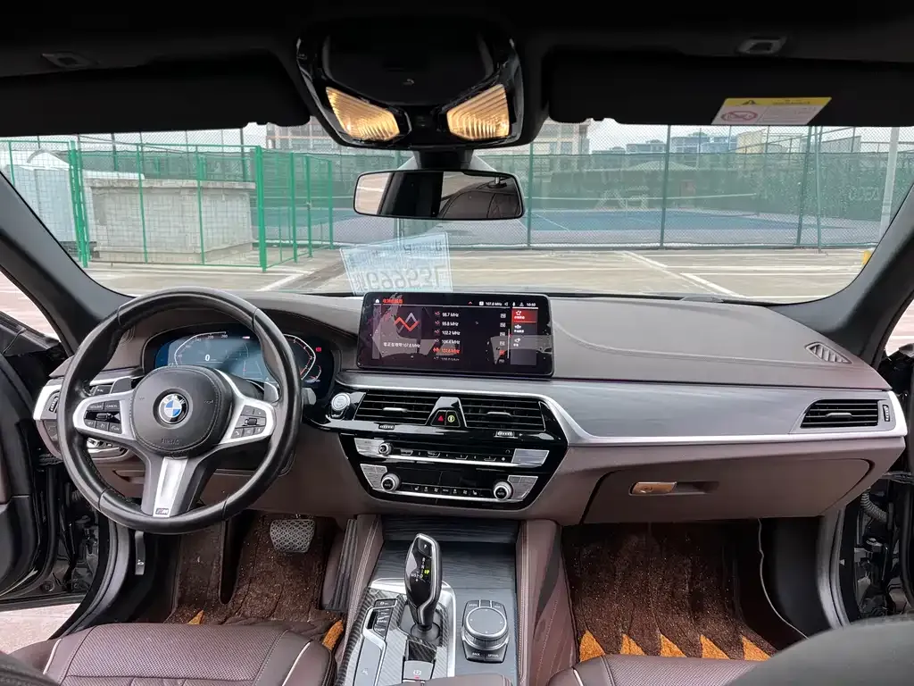 BMW 5 Series — фото 10