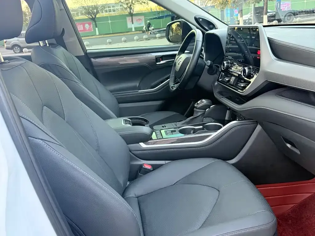 Toyota Highlander 2022 из CN, фото 2
