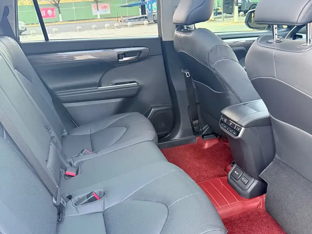 Toyota Highlander 2022 из CN, фото 5