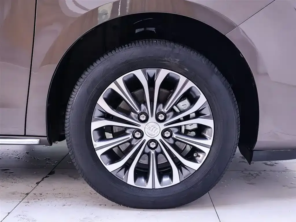 Buick GL8 2022 из CN, фото 3