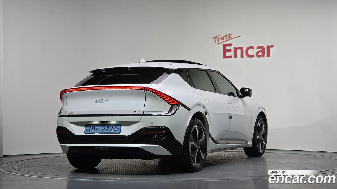 Kia EV6 — фото 2