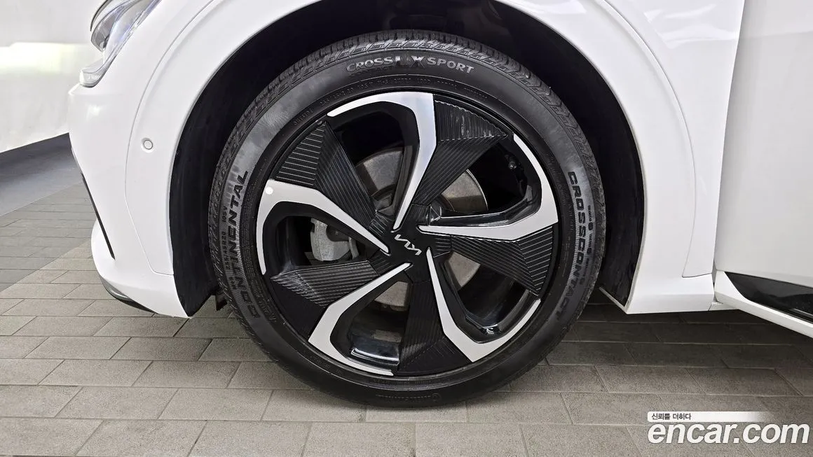 Kia EV6 — фото 7