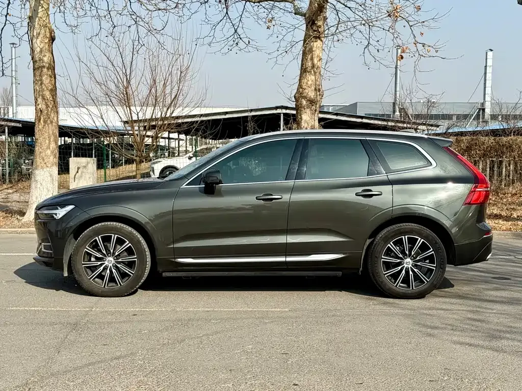 Volvo XC60 — фото 6