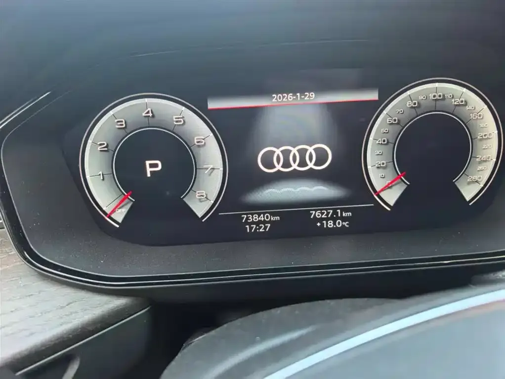 Audi Q6 2023 из CN, фото 2