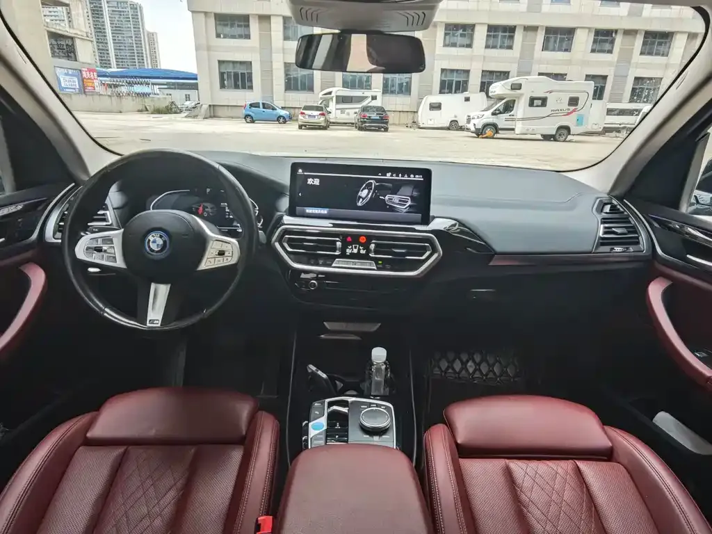 BMW iX3 2023 из CN, фото 3