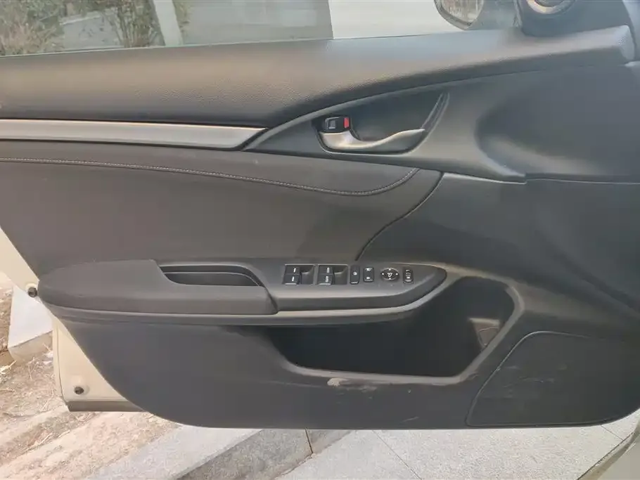 Honda Civic 2021 из CN, фото 2