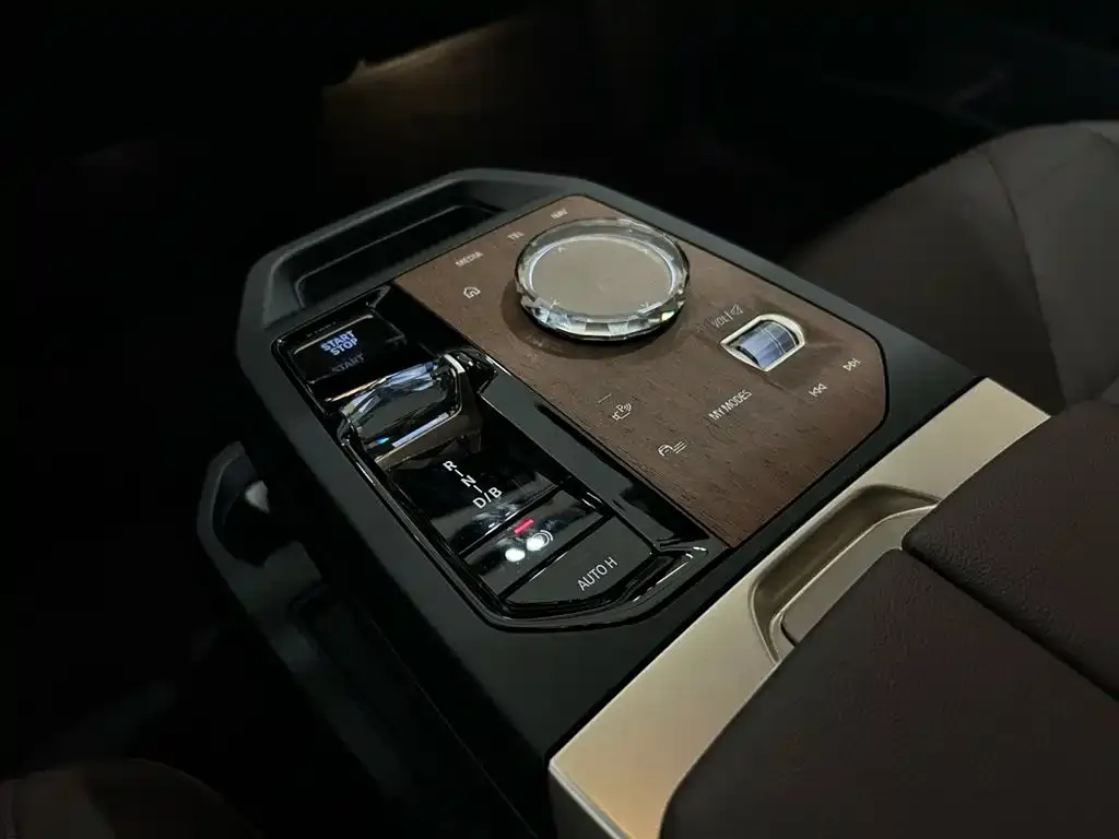 BMW iX 2023 из CN, фото 7