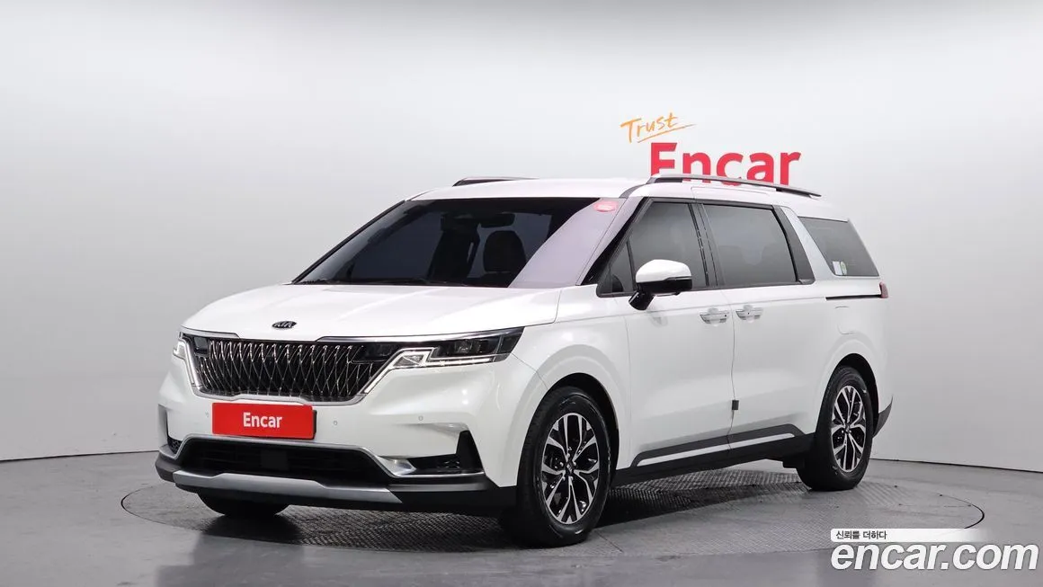 Kia Carnival — фото 1