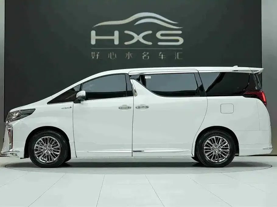 Toyota Alphard — фото 3