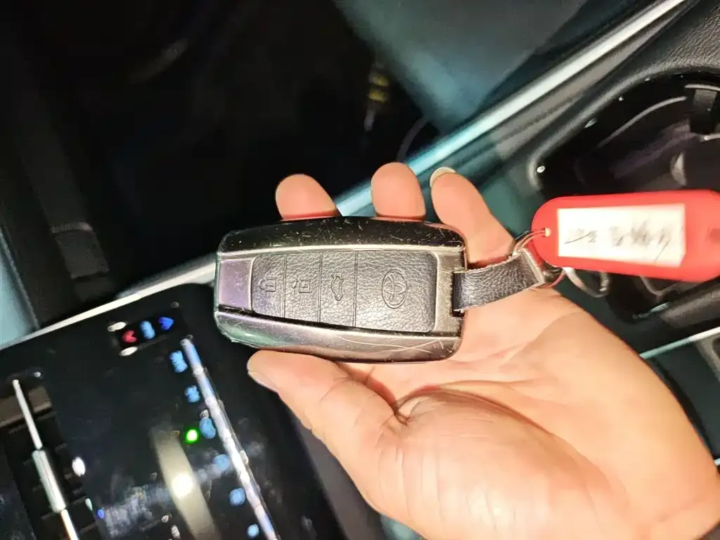 Toyota Avalon 2024 из CN, фото 2