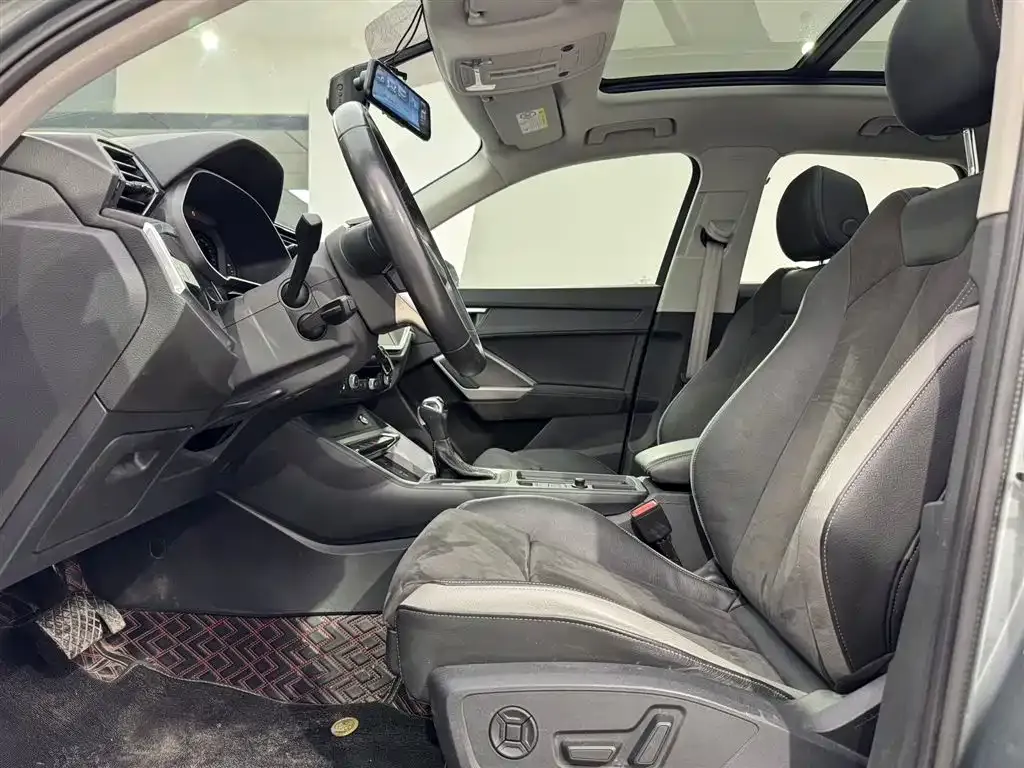 Audi Q3 2021 из CN, фото 10