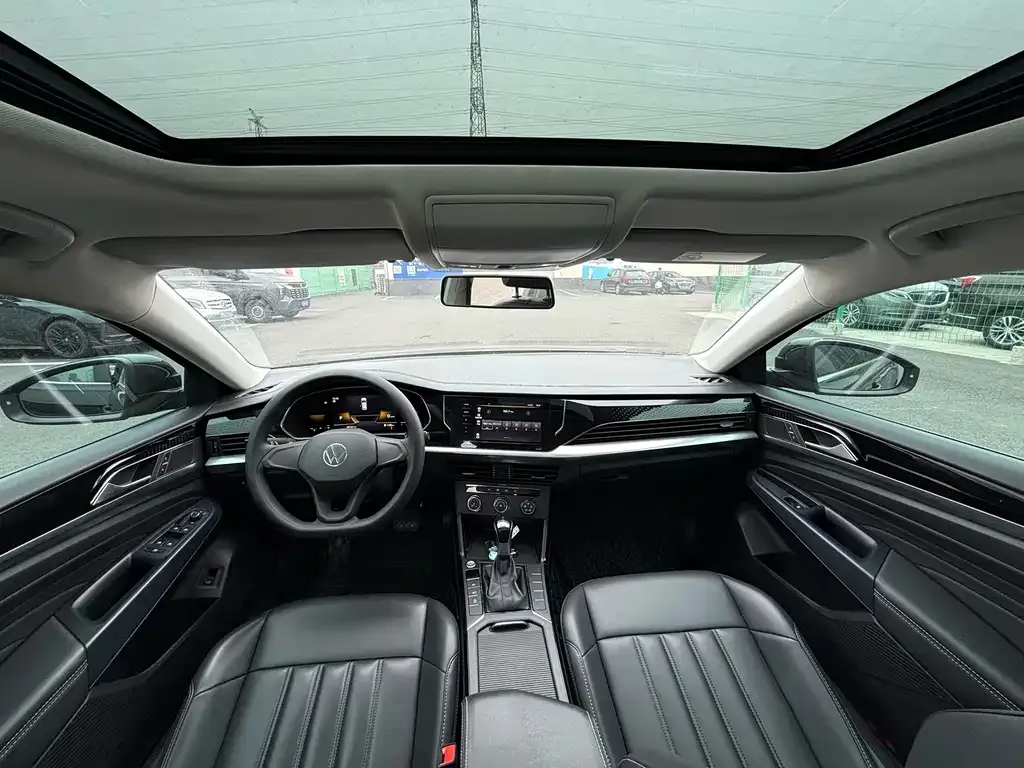 Volkswagen Passat 2022 из CN, фото 9