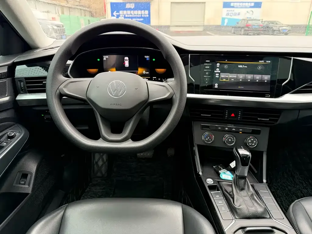 Volkswagen Passat 2022 из CN, фото 3