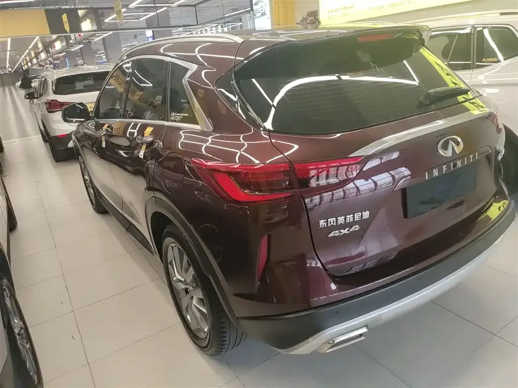 Infiniti QX50 2023 из CN, фото 10