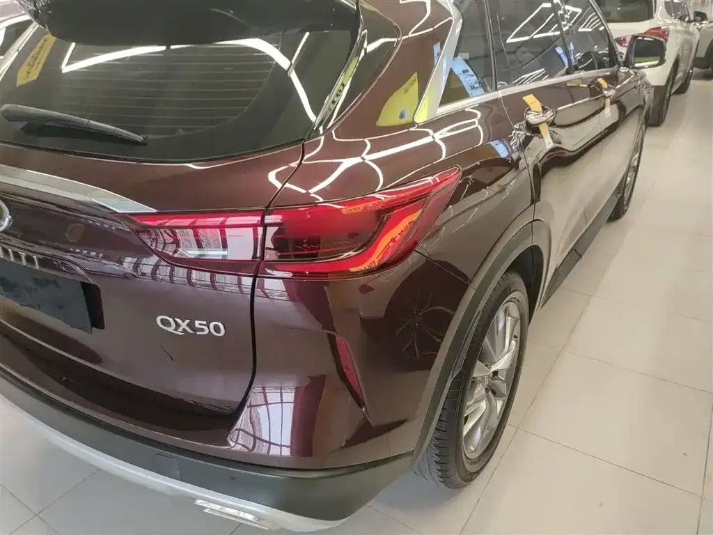 Infiniti QX50 2023 из CN, фото 5
