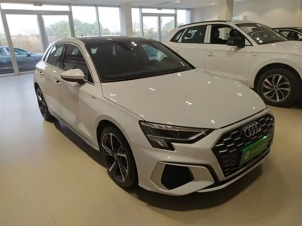 Audi A3 2023 из CN, фото 4