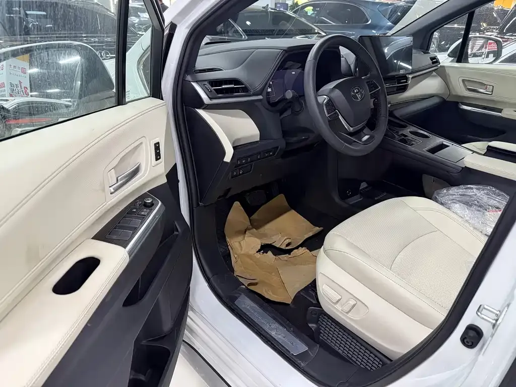Toyota Granvia 2026 из CN, фото 8