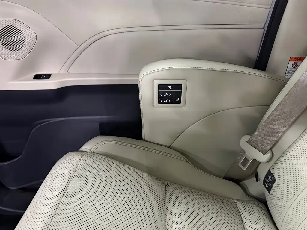 Toyota Granvia 2026 из CN, фото 6