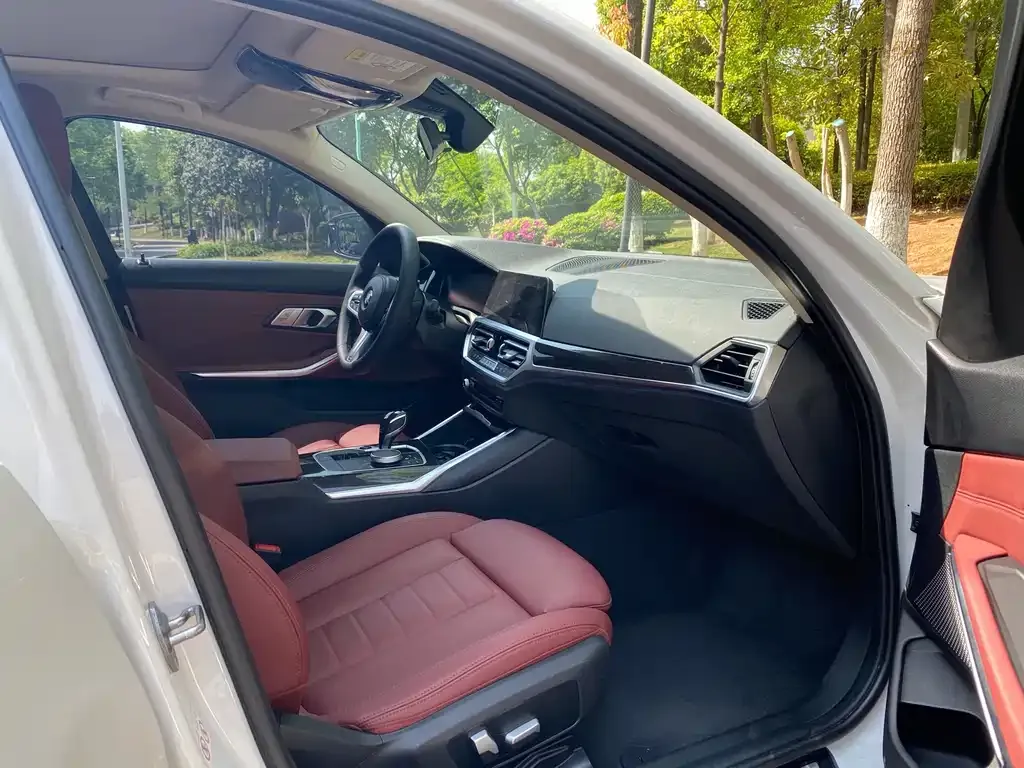 BMW 3 Series 2021 из CN, фото 5