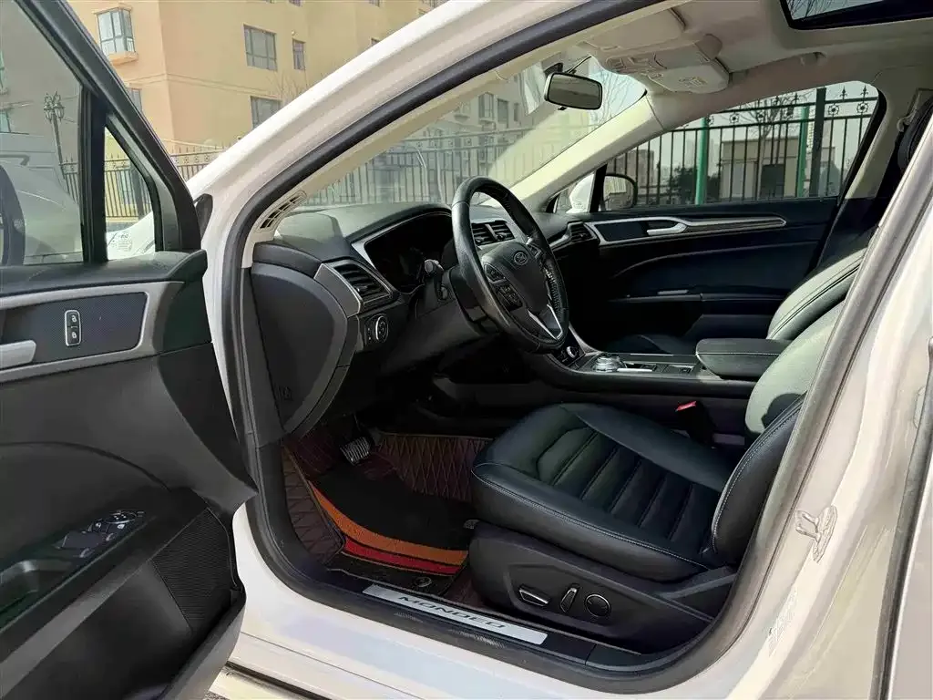 Ford Mondeo 2022 из CN, фото 5