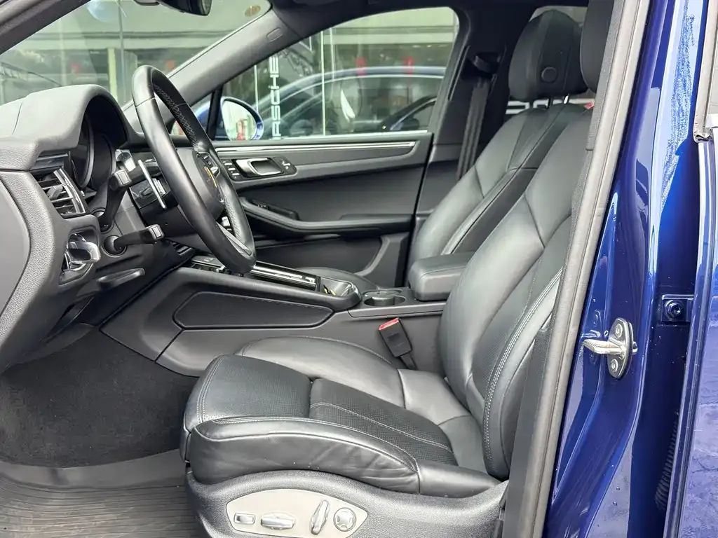 Porsche Macan 2023 из CN, фото 4