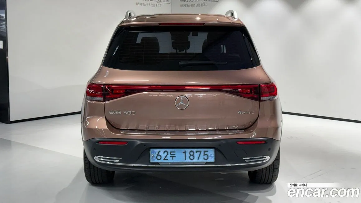 Mercedes-Benz EQB — фото 5