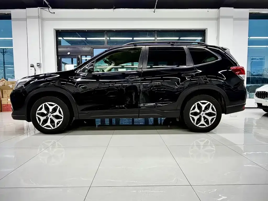 Subaru Forester — фото 6